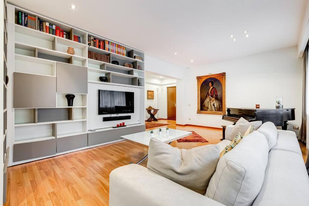 Exclusive Apartment In Eur Lake Rome Buitenkant foto