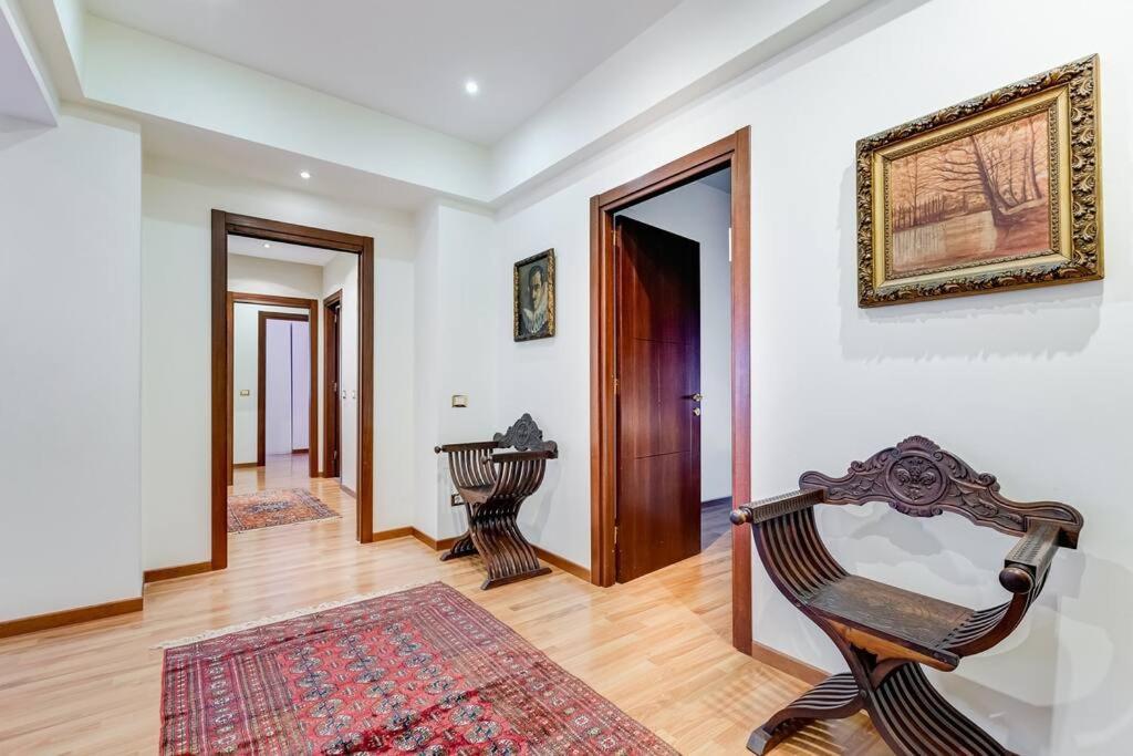 Exclusive Apartment In Eur Lake Rome Buitenkant foto